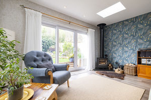 Lounge- click for photo gallery